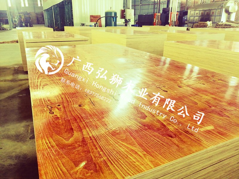 优质构筑模板比力少开裂